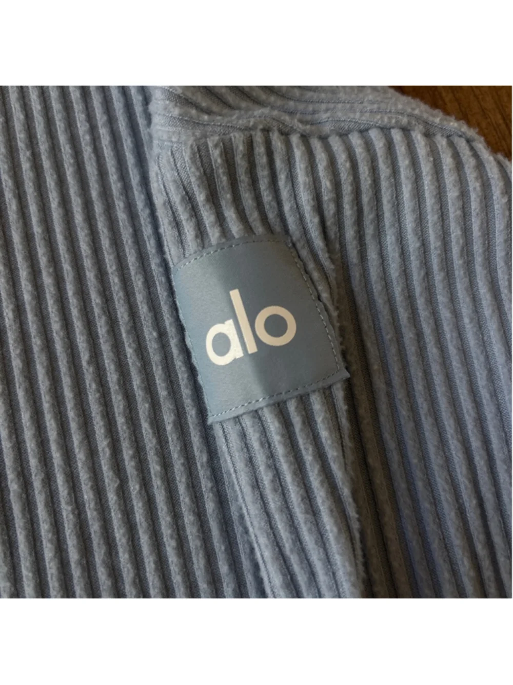 Women's Alo Yoga muse hoodie Size S